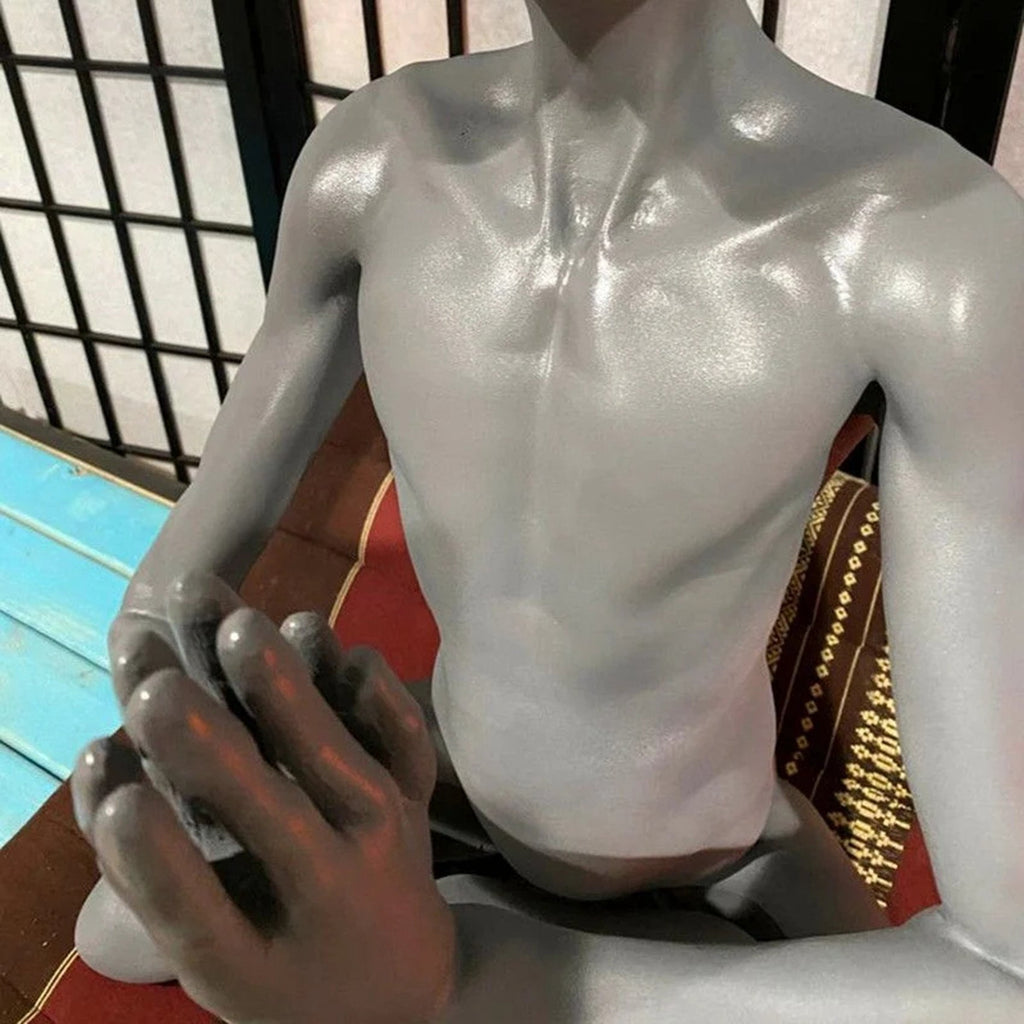 Witchcraft Meditation Alien Statue Mini Resin Ornament Alien Garden Home Office Yard Art Decor for Indoor Outdoor