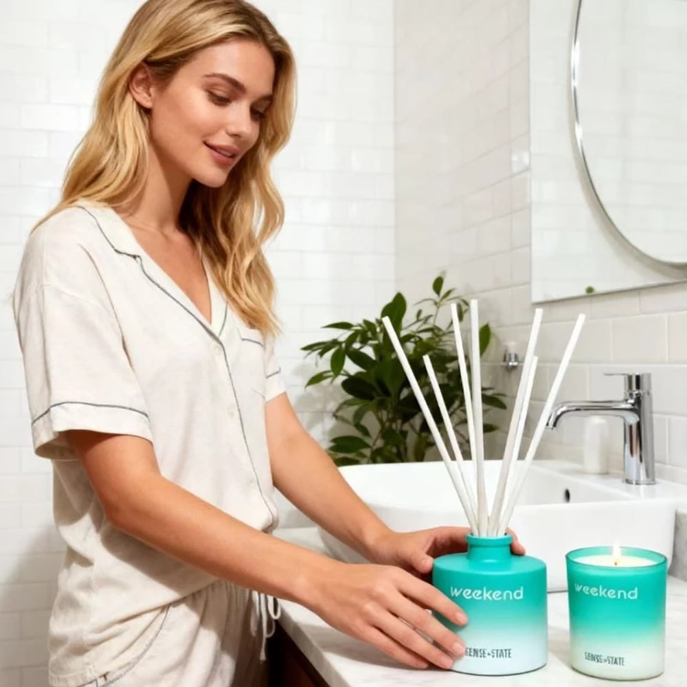 The Home Fragrance Kit-Scented Candle Set with Reed Diffuser - Two candles for home scented with a fresh tropical fragrance &amp; a BONUS scent diffuser.